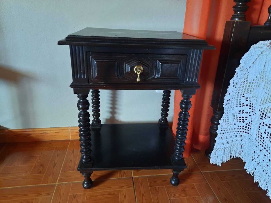 Mobilia de Quarto Antiga