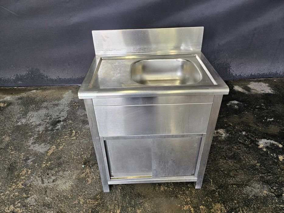 Armário em inox com lava loiça