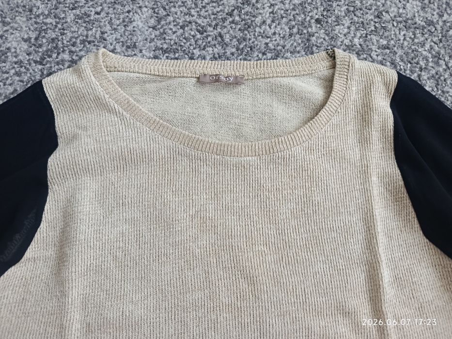 Sweter.          .