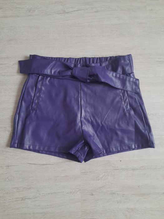 Шорти з екошкіри.