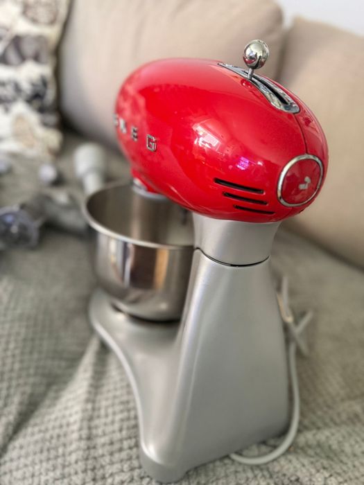 Batedeira com Taça SMEG Anni 50 SMF02RDEU (4.8 L) c/garantia 3 anos