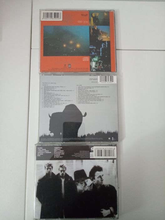 3 albuns U2 - Under A Blood Red Sky; Best of 1990 a 2000; October