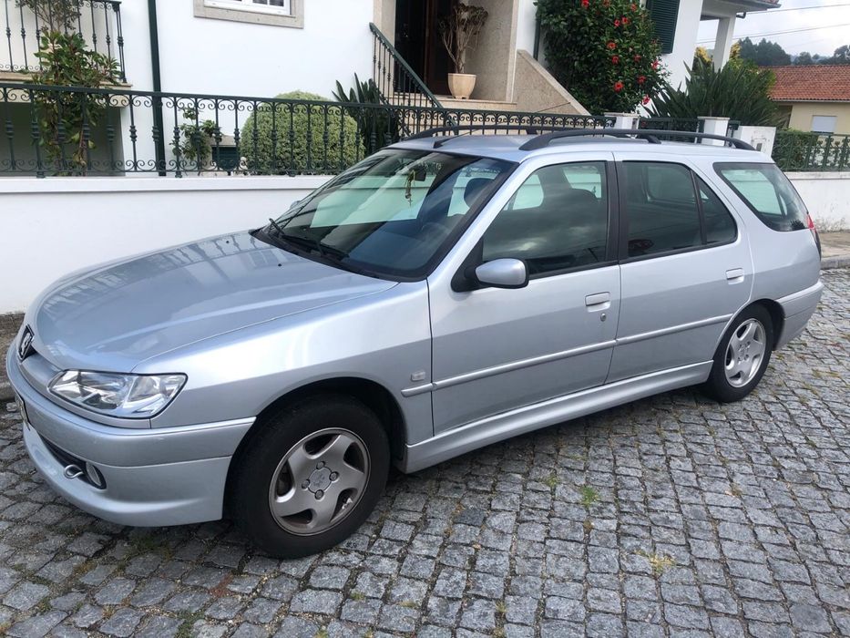 Peugeot 306 cinzento