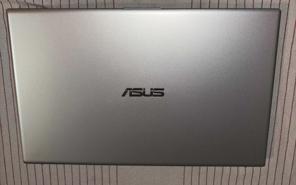 Portátil ASUS Vivobook Ryzen 7 • 12GB RAM • SSD • Caixa Original