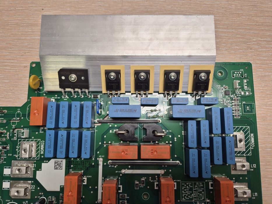 Płyta główna, elektronika od kuchni indukcyjnej