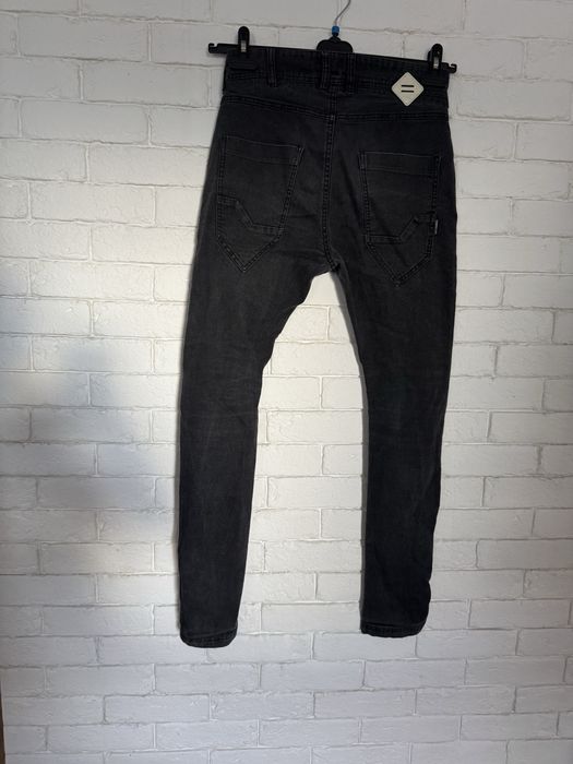 Spodnie jeansowe Cropp 28 czarne