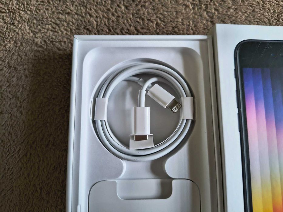 Iphone se 3 gen 2022 64gb midnight Neverlock Безкінечна перезагрузка