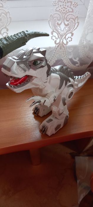 Робот - динозавр