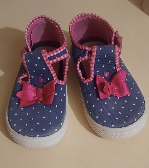 Макасини для дівчинки