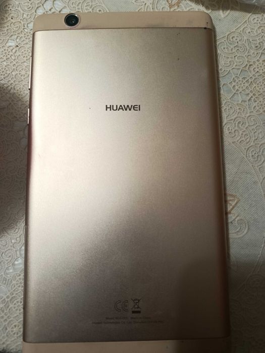 Продам планшет Huawei.