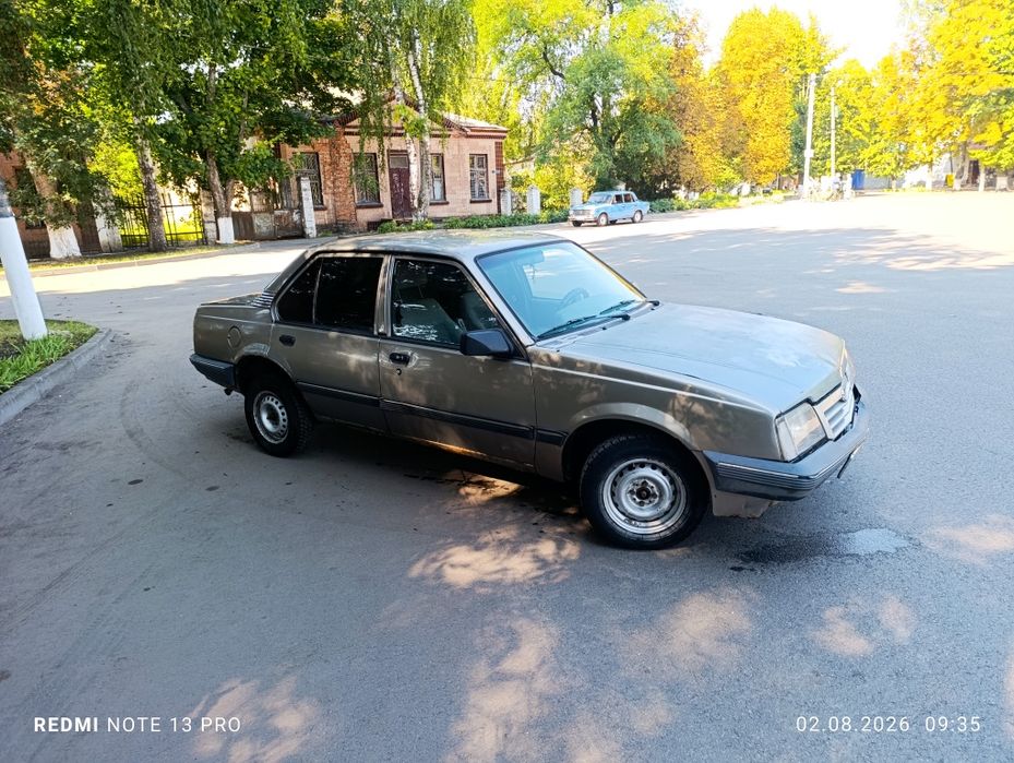 Opel Ascona 1.6i