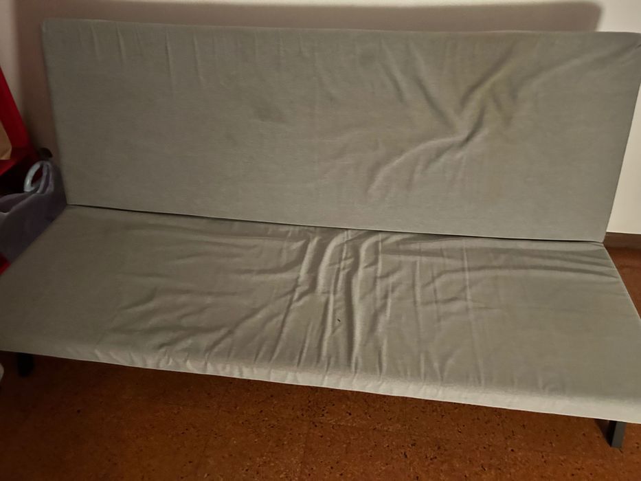 Divan  Sofa-Cama para oferecer