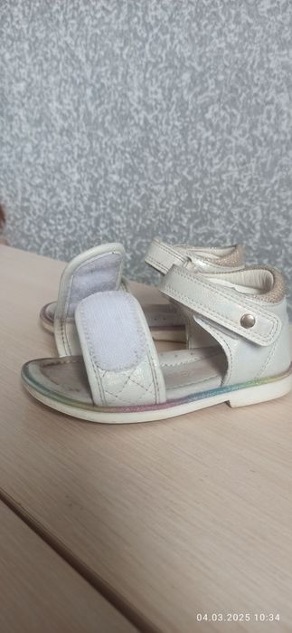 Босоніжки на дівчинку 15-15,5 см