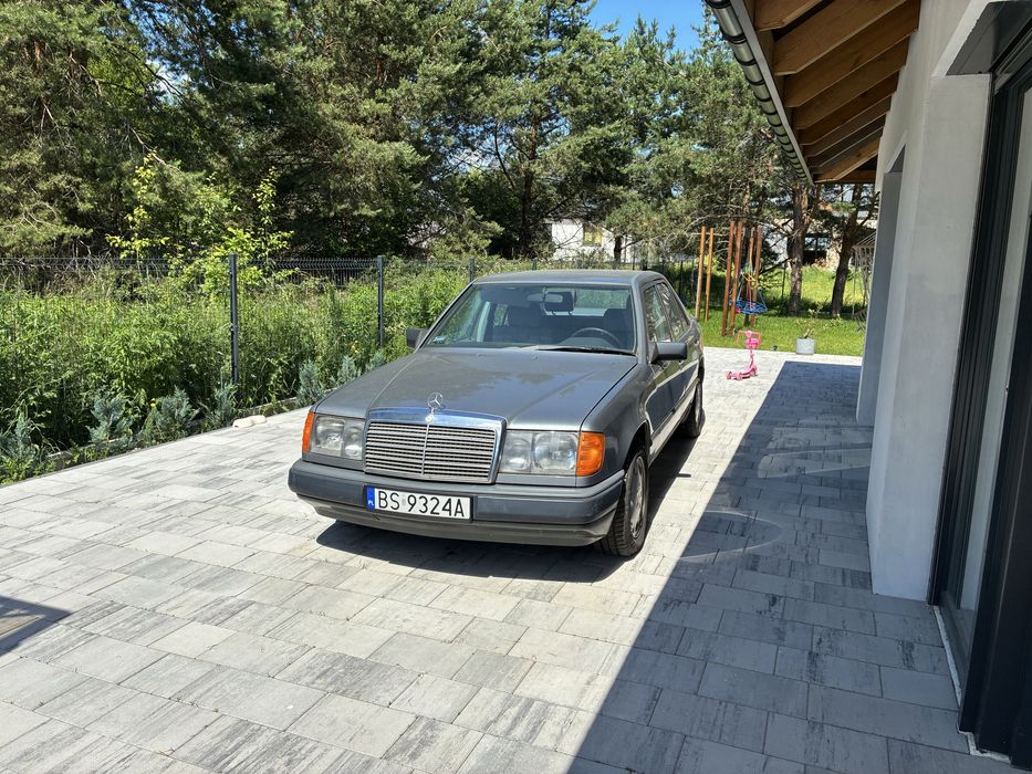 Mercedes-Benz W124