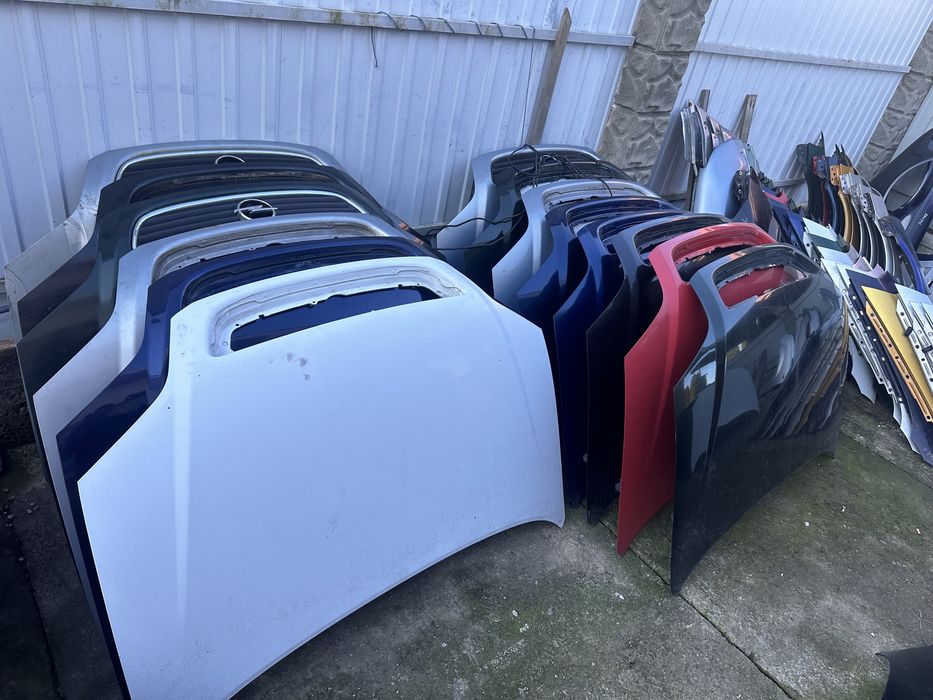 Капот Опель Зафіра А Opel Zafira A Шумоізоляція Капоту Шумка Решітка