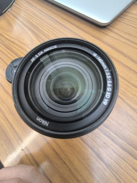 Objetiva Nikon 18-140mm vvr em ótimo estado