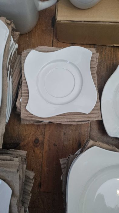White Dinnerware Set NEW64585942375298121