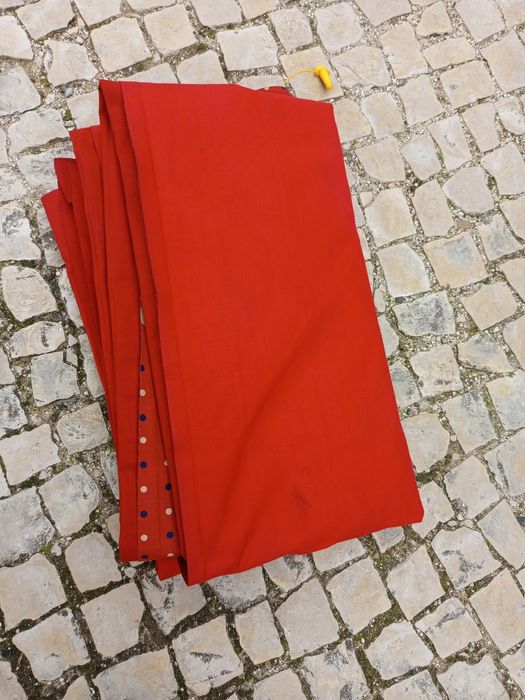 Colchão insuflável mto bom e confortável. Material grosso e resistente