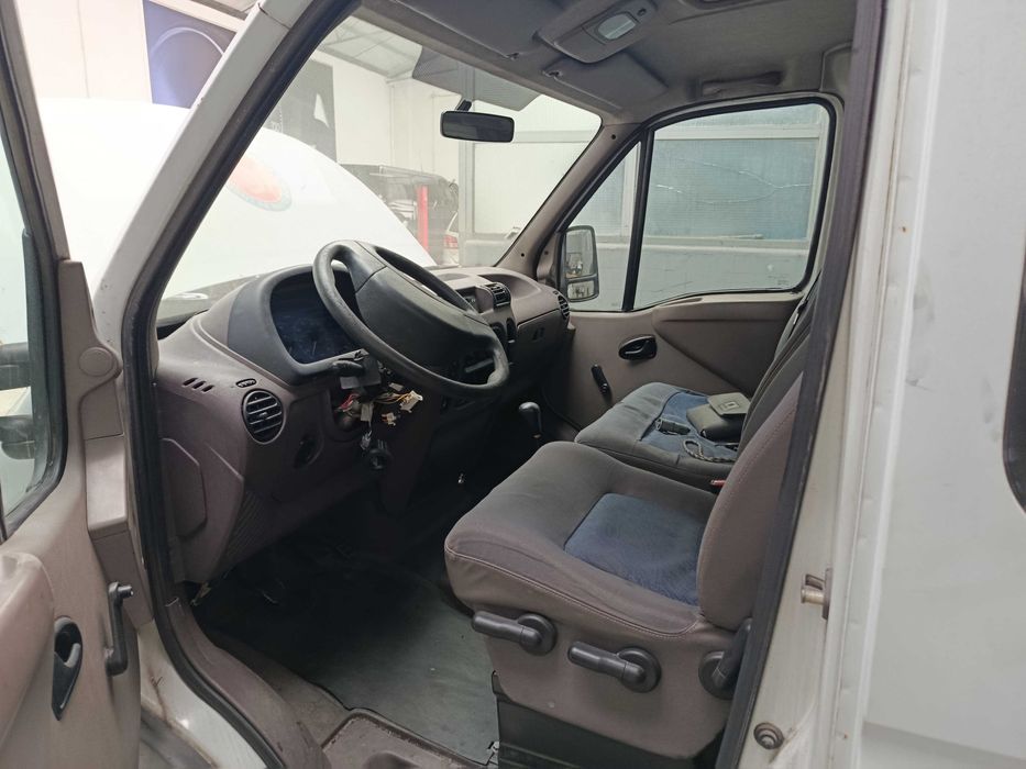 Renault Master 9 lugares
