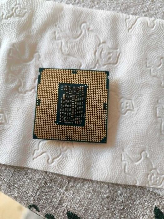 I5 9600k com Motherboard MPG Z390 GAMING EDGE AC