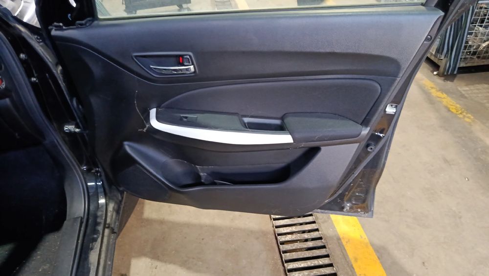 Conjunto de bancos SUZUKI Swift V (RZ, AZ)