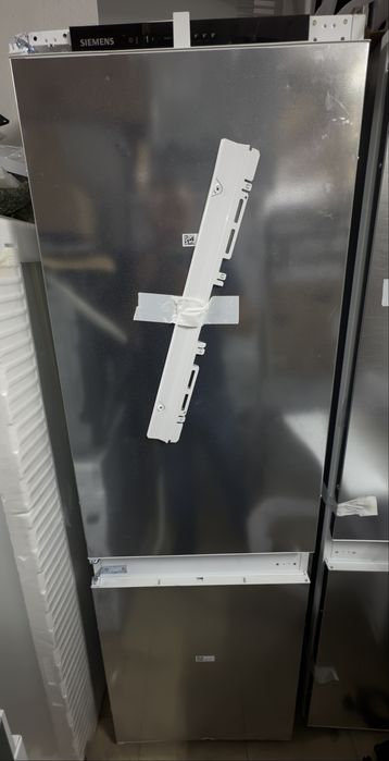 Frigorífico Combinado Encastre SIEMENS KI86VVSE0 L (Low Frost