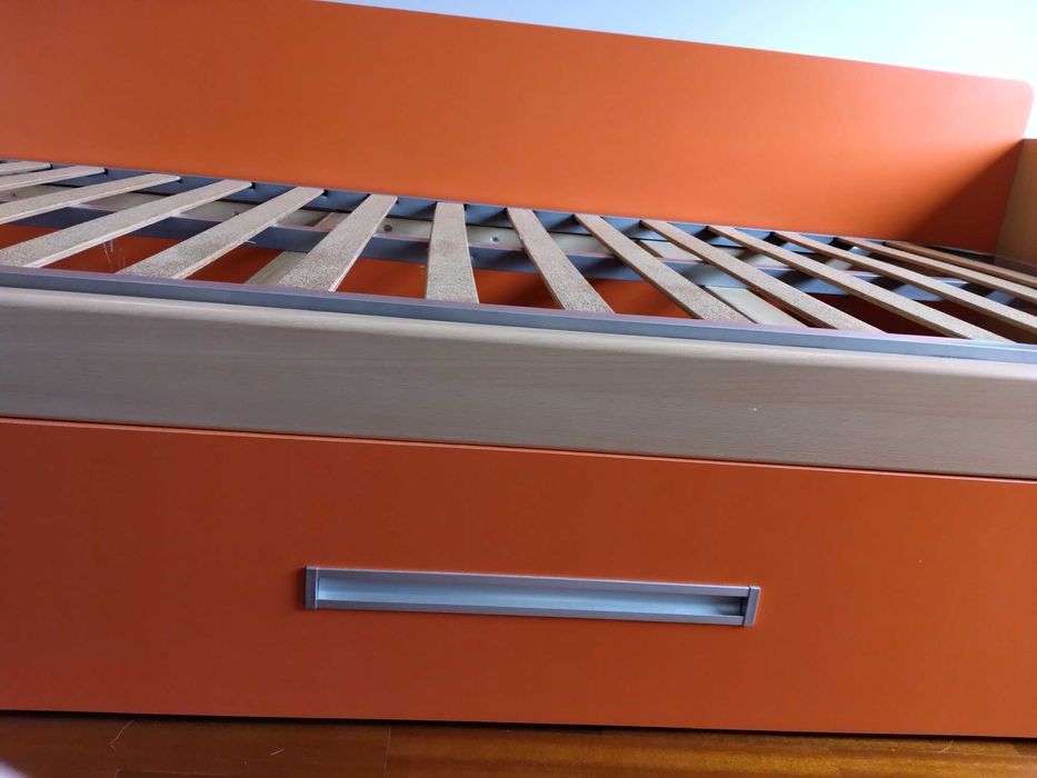 Cama criança/adolescente com arrumação