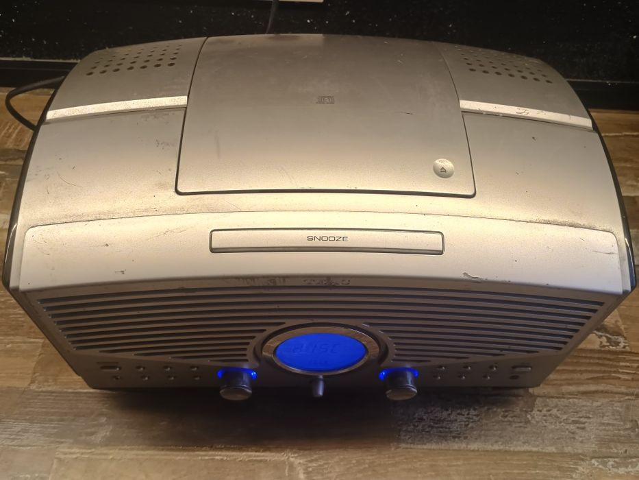 CD магнітола з радіо від японської компанії Teac LT-1