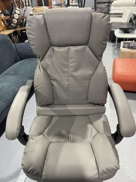 Офіне  крісло.