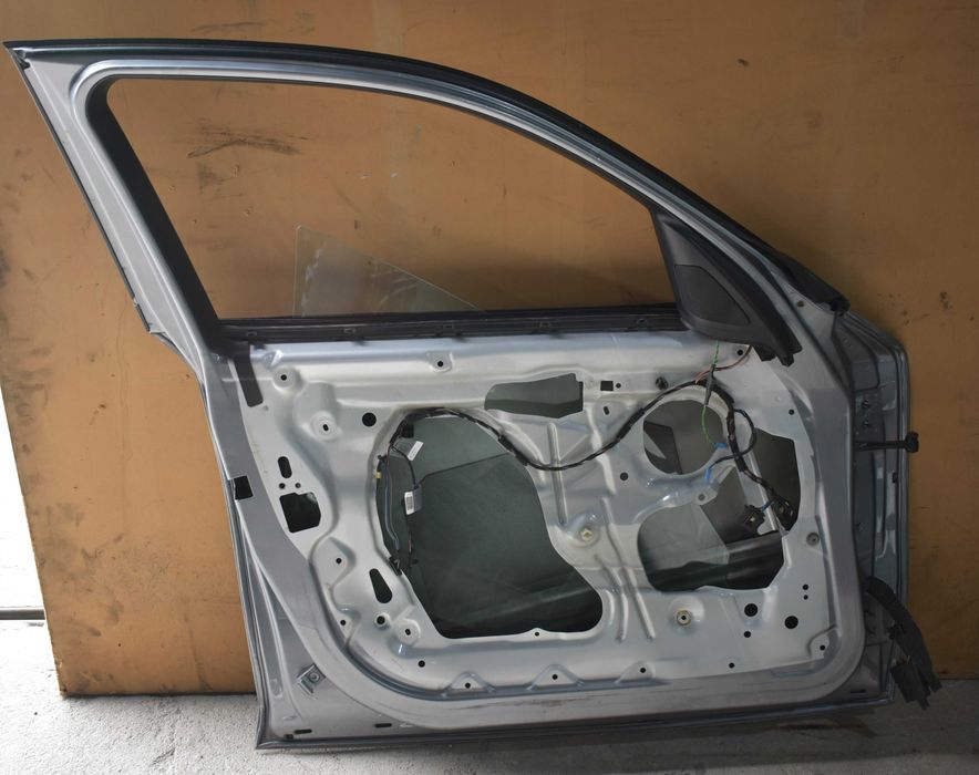 Porta dianteira esquerda bmw E87