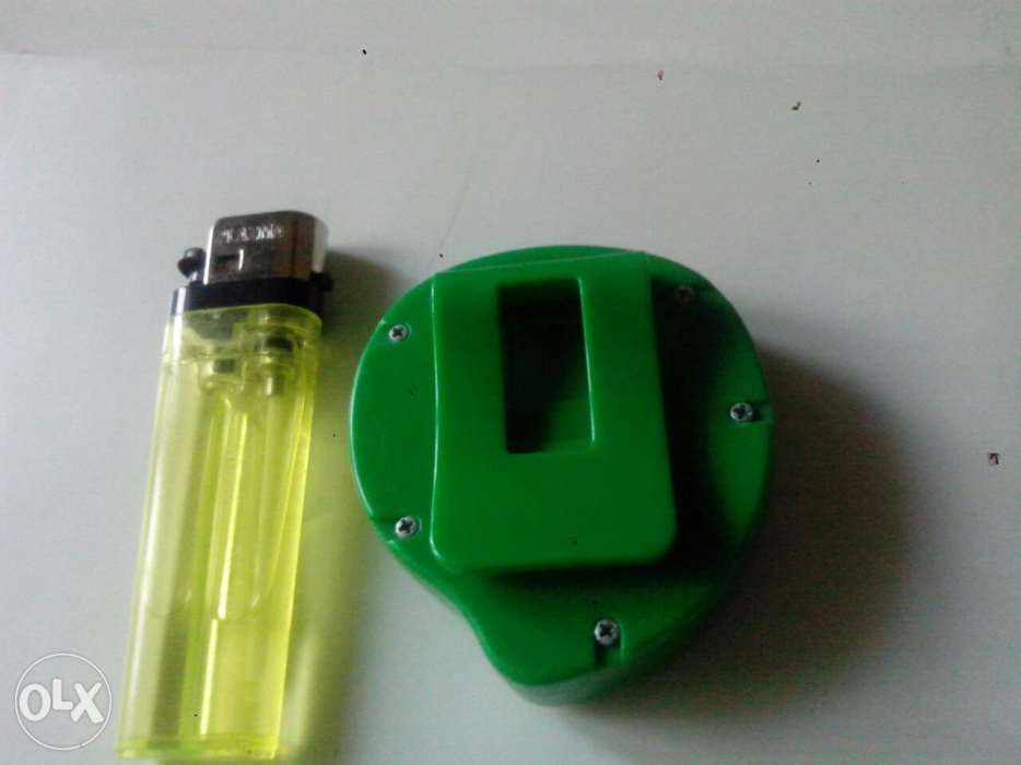 Миниатюрный шагомер. Предлагайте свою цену!