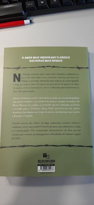 Livro "Uma mensagem através da vedação" de Doug Gold