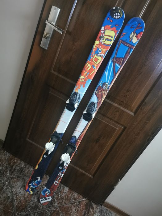 Narty dziecięce  młodzieżowe ATOMIC RASCAL 135 cm Twin Tip
