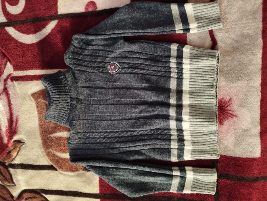 Світер в'язаний, гольф