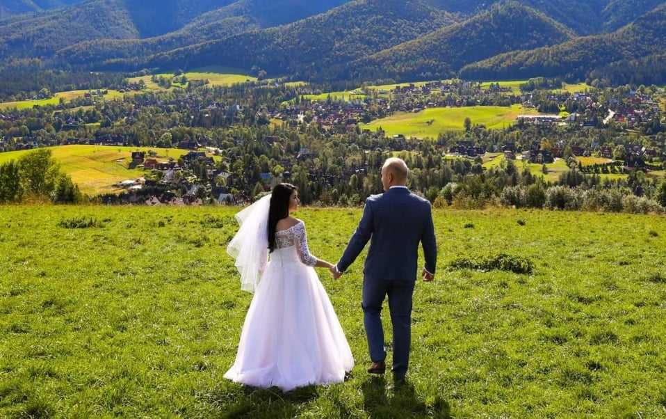 Suknia ślubna hiszpanka