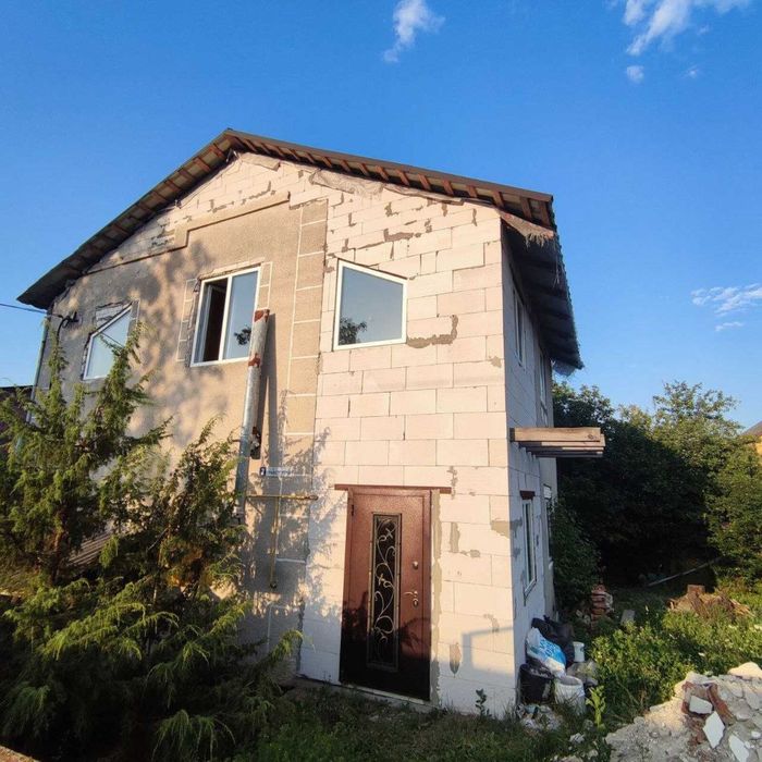 Просторий будинок з усіма комунікаціями, поруч озеро! 36616