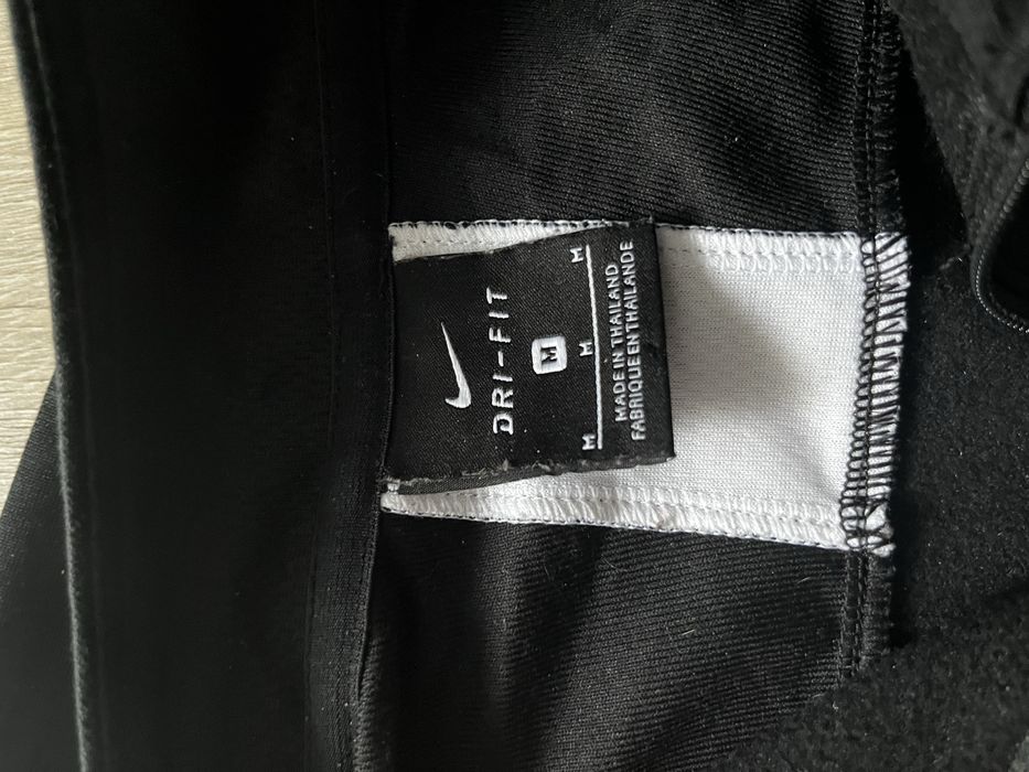 Кофта Nike чорного кольору