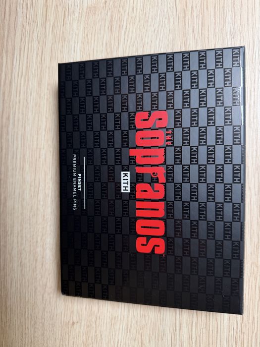 The Sopranos Rodzina Soprano Kith HBO pinset premium enamel przypinki
