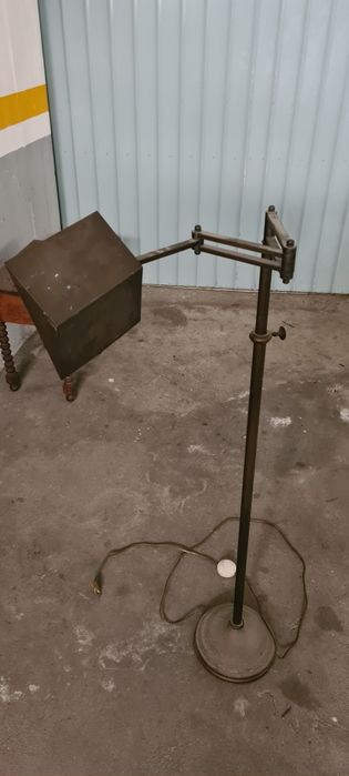 Candeeiro de pé vintage