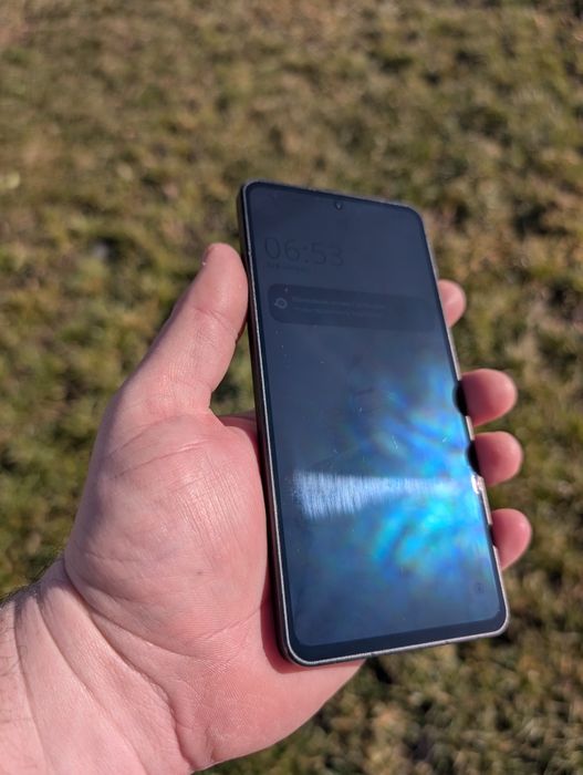 Топовий флагман sharp r8 pro з нюансом