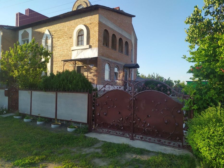 Продається будинок з усіма зручностями