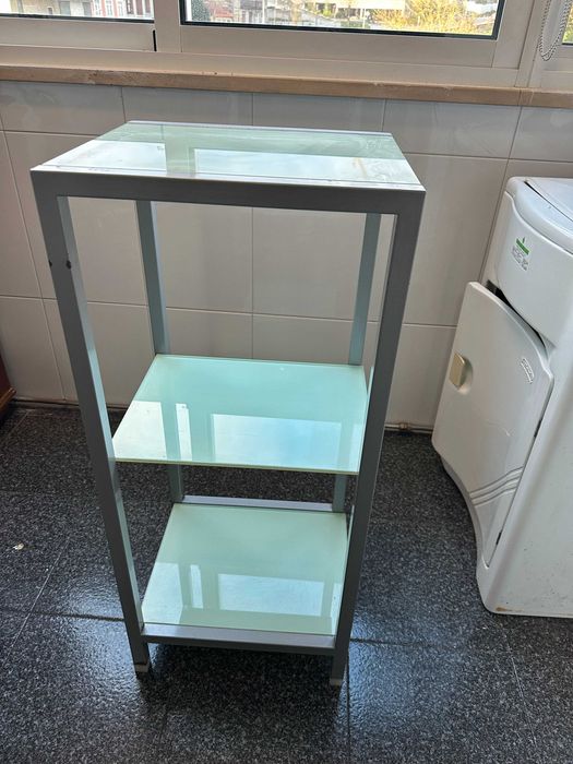 Móvel/estante em vidro