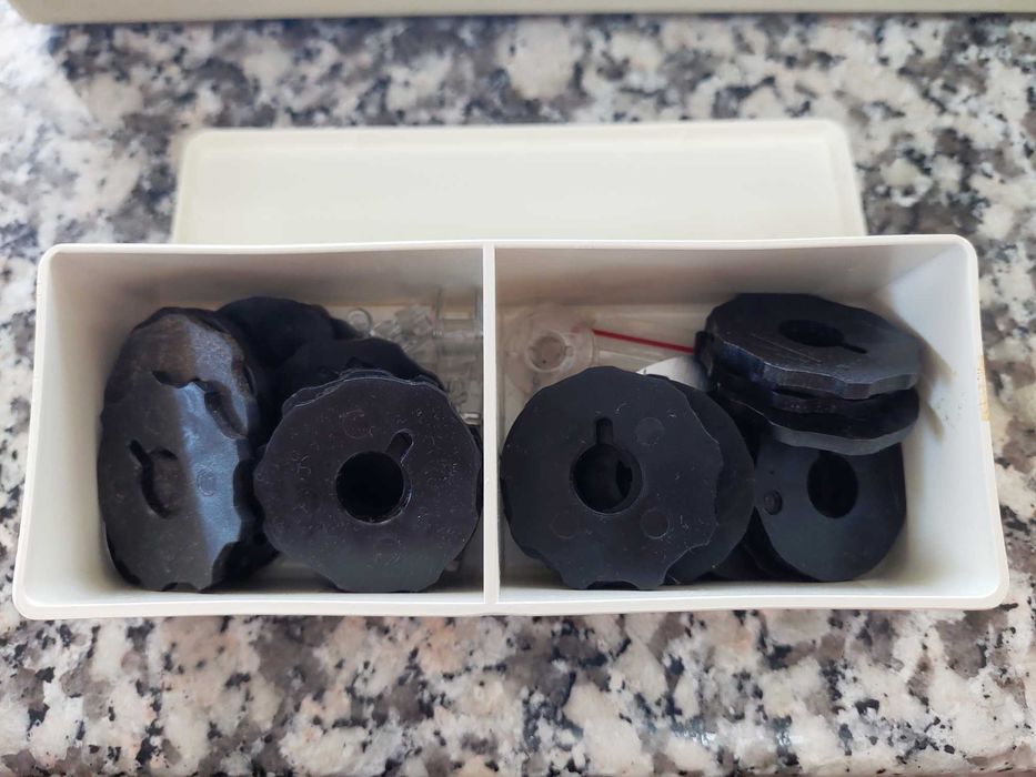 Maquina costura SINGER elétrica.