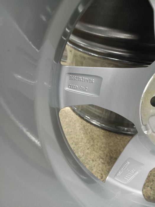 Диски 5*112 R18 DIA66,6 ET39 8J оригінал Audi VW Skoda