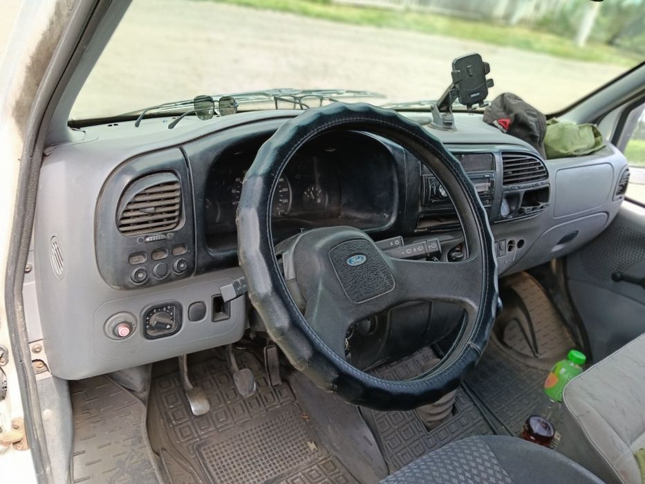 Продаю робочий ford transit