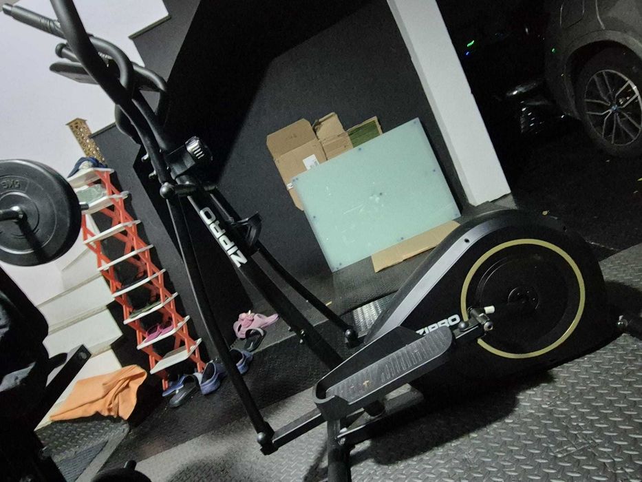 Bicicleta elíptica zipro