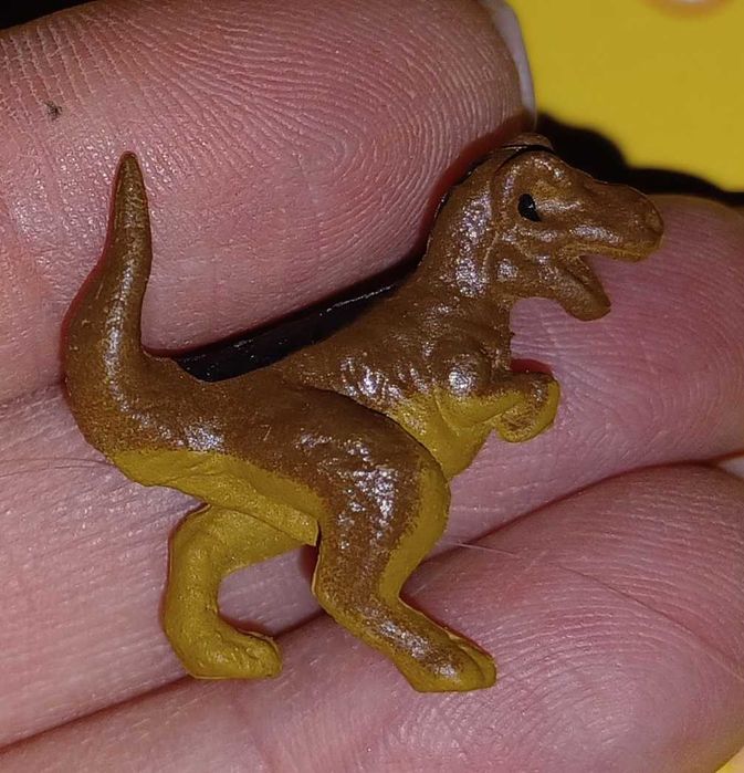 Plastikowa figurka dinozaur