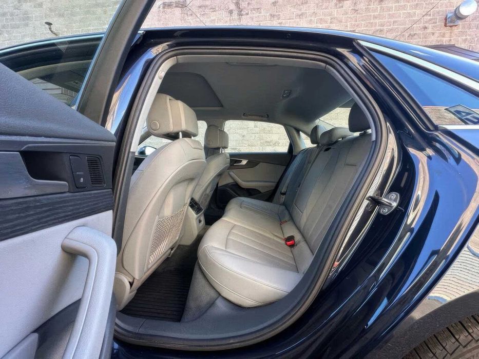 Audi A4 quattro Premium Plus      2017