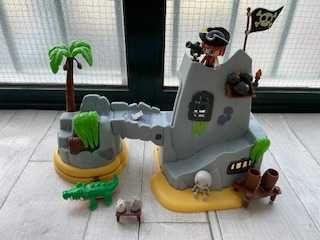 Pinypon Action: Captain Cayman's Pirate Island