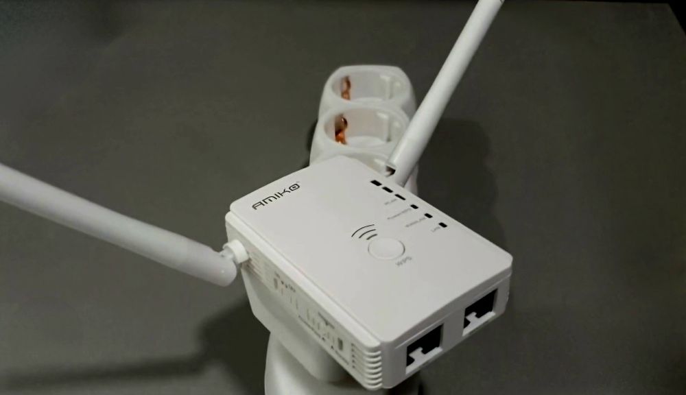 Repetidor WiFi Amiko WR-522 – Aumenta o Alcance da Tua Rede!